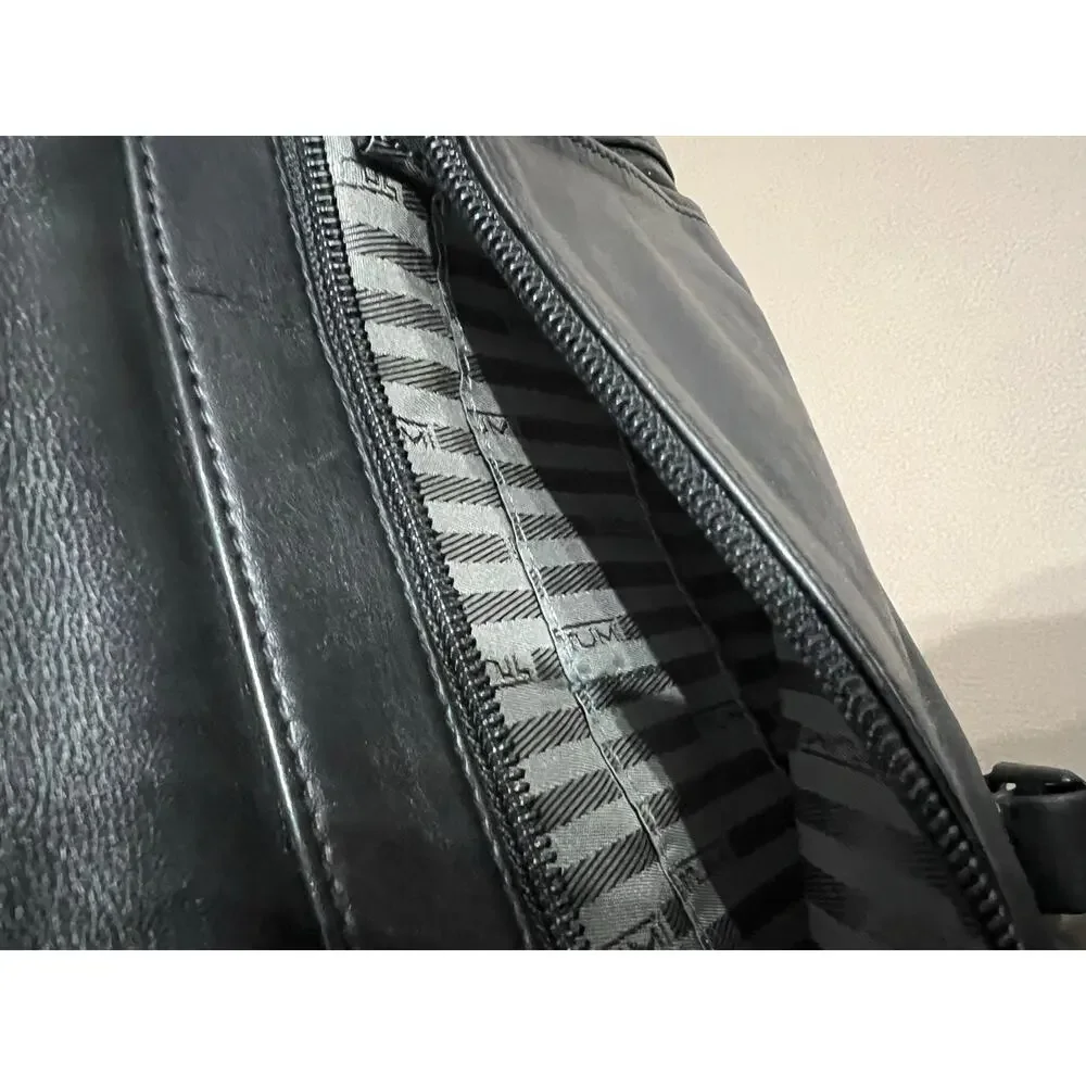 TUMI Alpha Briefcase Bag Nappa Leather Flap Expandable Black Messenger Laptop